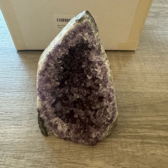 New Emporion Gems Amethyst Crystal 2.21 LBS - Picture 2 of 9